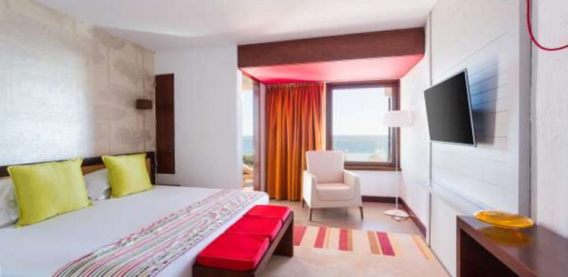 Club_Med_Cotes_Mediterraneennes_Da_Balaia_suite_room_1_11